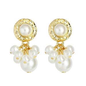 ⚜️ Elegant Pearl Cluster Earrings